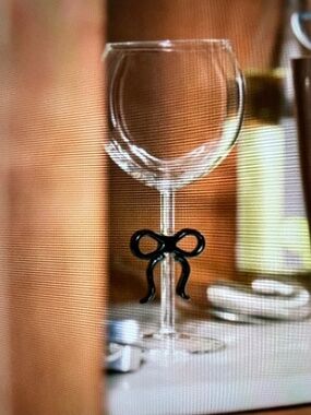 ❤️ ANTHROPOLOGIE BENEDITA BLACK BOW WINE GLASS NEW